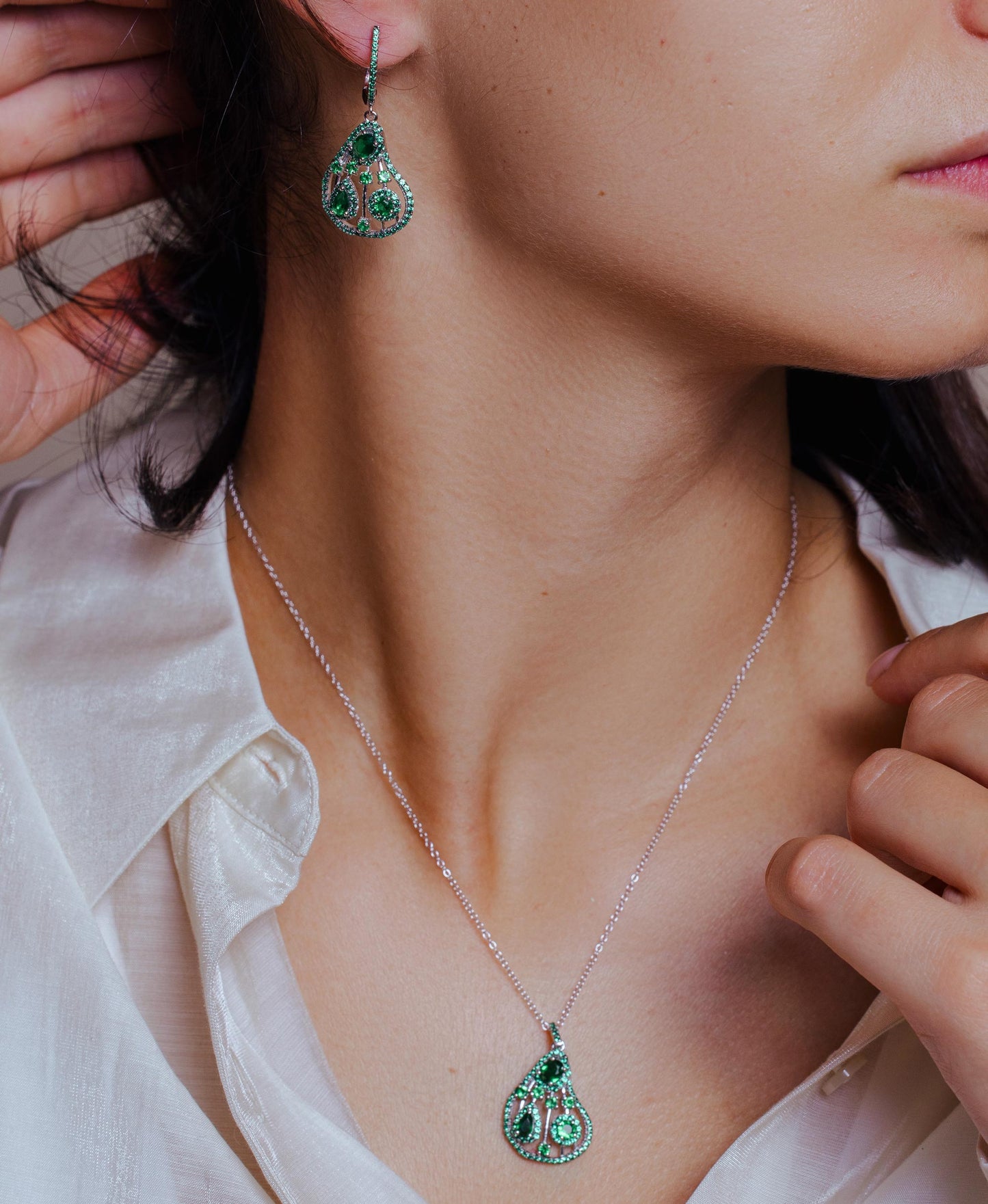 Rhodium Plated 925 Sterling Silver Dangling Pear-Shaped Necklace and Earrings Set with Green CZ - BGS00570GRN