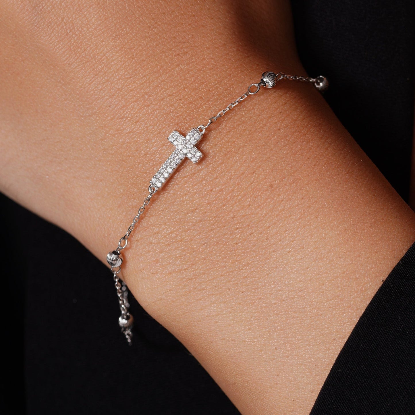 Rhodium Plated 925 Sterling Silver 7.6mm x 13.2mm Cross Diamond Cut Round Charm Clear CZ Box Adjustable Bracelet - GMB00160