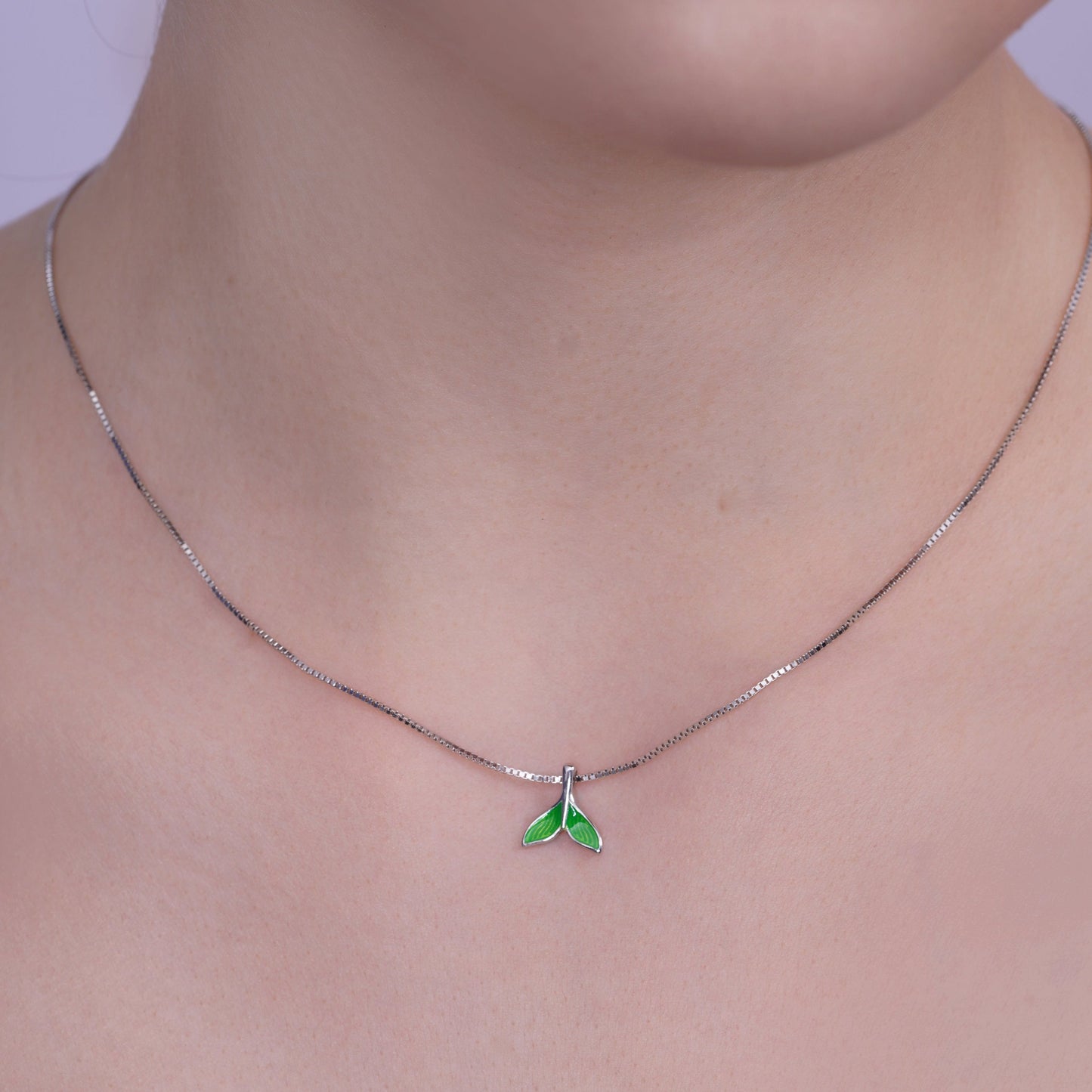 Rhodium Plated 925 Sterling Silver 10mm x 10mm Green Whale Tail Adjustable Necklace - TGN00007