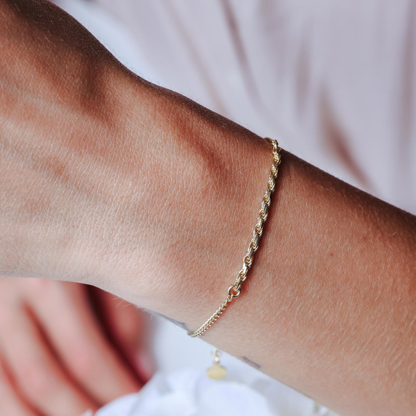 Gold Plated 925 Sterling Silver Curb Single Strand Rope Adjustable Bracelet - ITB00341-GP