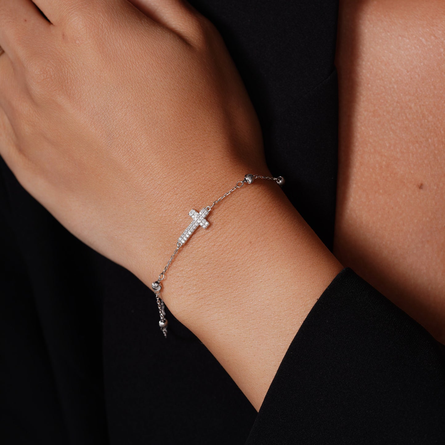 Rhodium Plated 925 Sterling Silver 7.6mm x 13.2mm Cross Diamond Cut Round Charm Clear CZ Box Adjustable Bracelet - GMB00160