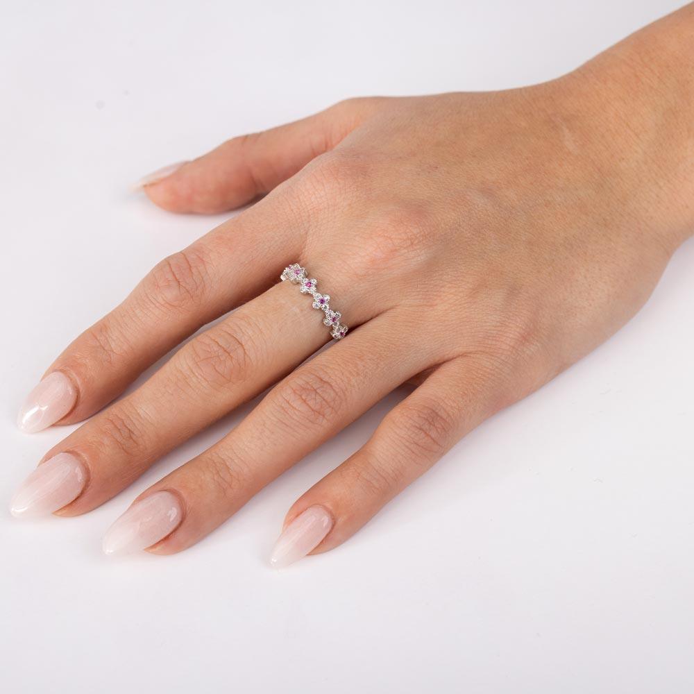 Silver 925 Rhodium Plated Clover Band with Red CZ Stones - GMR00129R