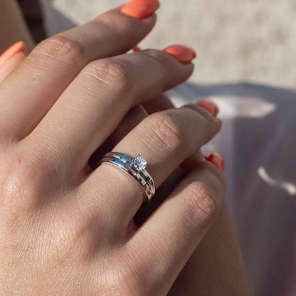 Silver 925 Rhodium Plated Center CZ Stone Hammered Band - GMR00108